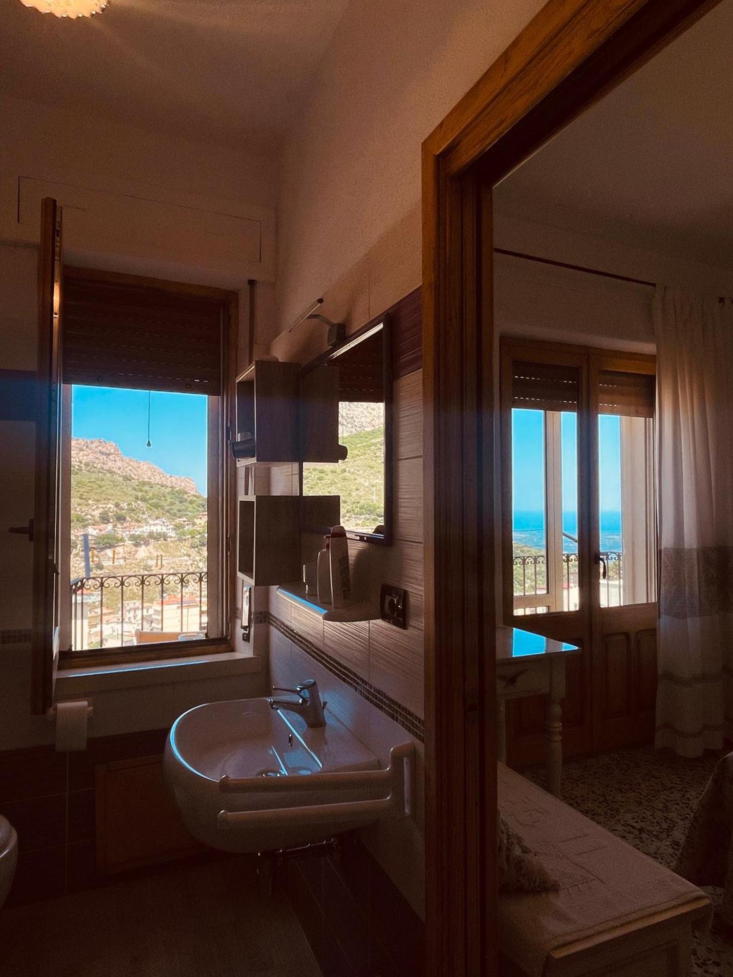 B&B Aria Ona Villagrande Strisaili Екстер'єр фото