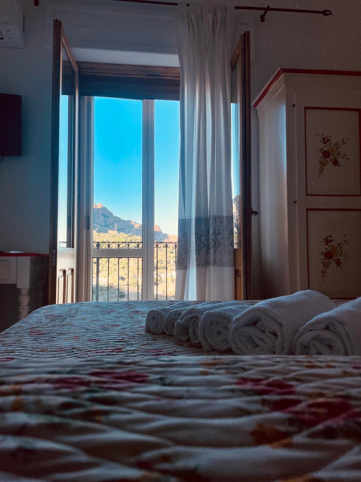 B&B Aria Ona Villagrande Strisaili Екстер'єр фото