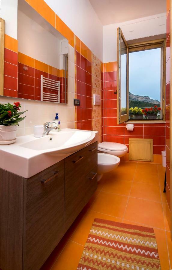 B&B Aria Ona Villagrande Strisaili Екстер'єр фото